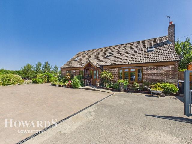 Bungalow for sale in Eastbridge, Suffolk