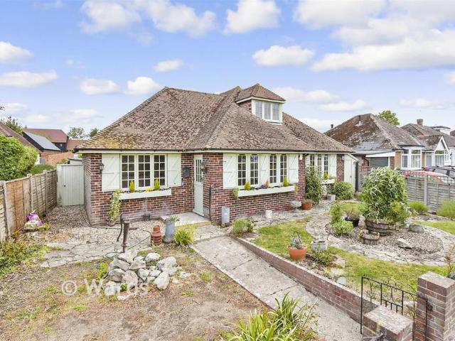 Bungalow for sale in Minster, Acol