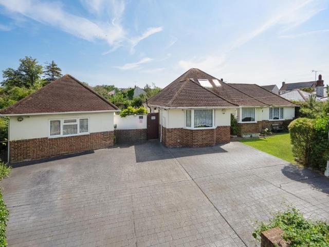 Bungalow for sale in The Bridge, Kent