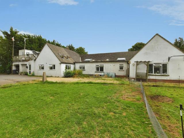 Bungalow for sale in Allington, Wiltshire