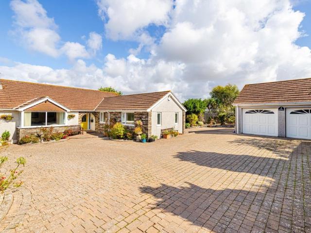 Bungalow for sale in Strode, Devon