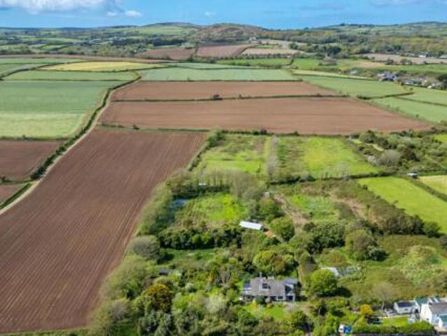 House for sale in Hayle, Cornwall