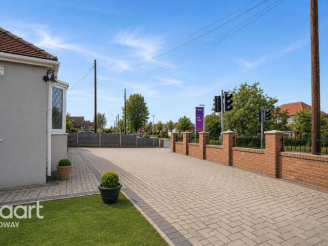 Bungalow for sale in Cliffe Woods