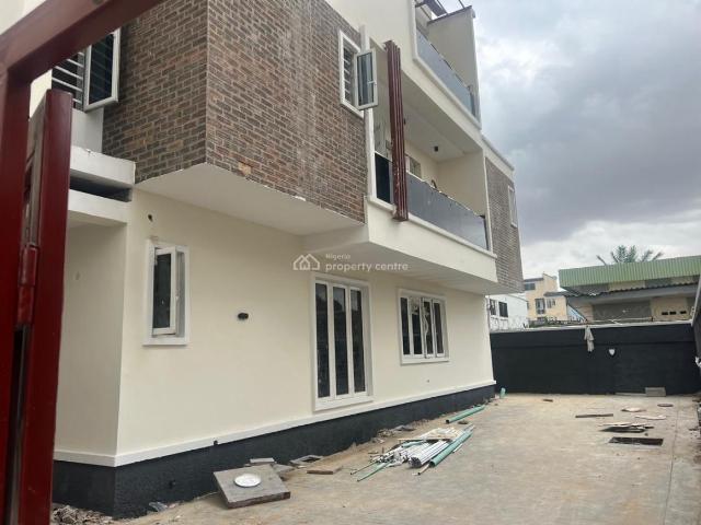 Detached duplex for rent in Ikeja , Abuja