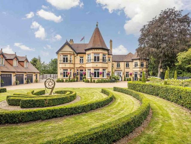 Farm for sale in Newtown, Costhorpe