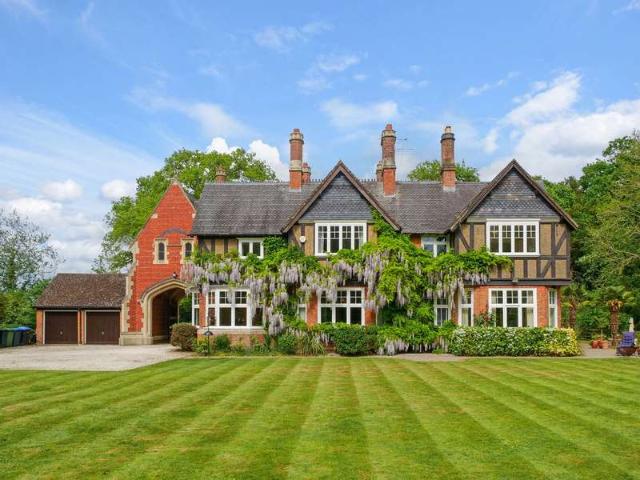 Apartment for sale in Comberton, Rushock