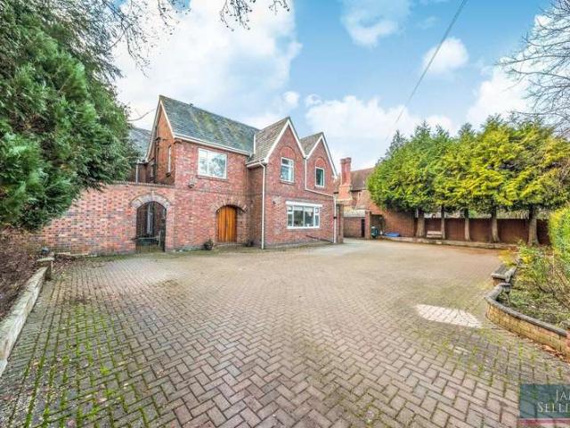 Farm for sale in Oadby, Leicestershire