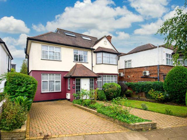 Farm for sale in Temple Fortune, Greater London