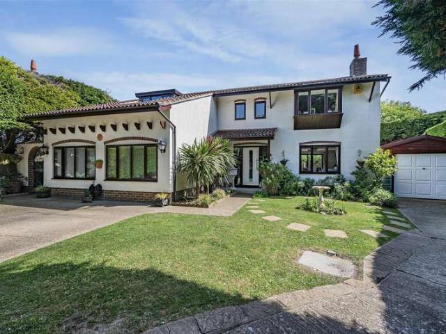Farm for sale in Seaford, Iford