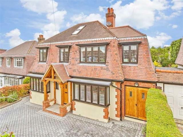 Farm for sale in Carshalton Beeches, Greater London