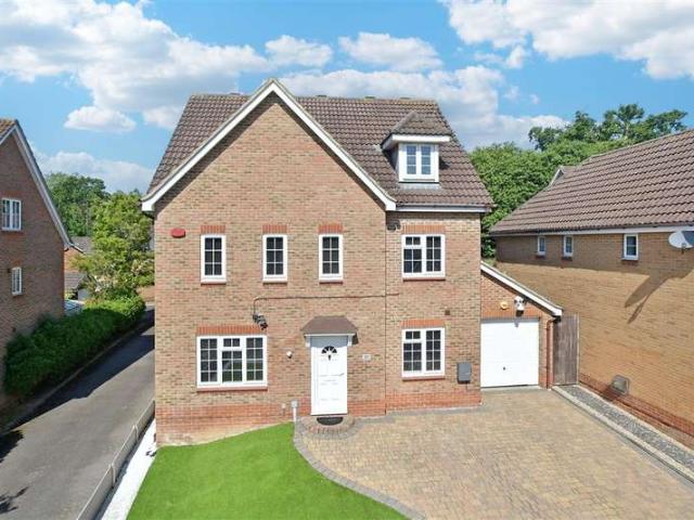 Farm for sale in Godinton Park, Bridgefield