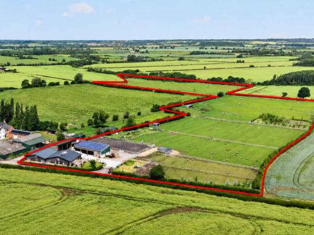 Farm for sale in Broadwell, New Bilton
