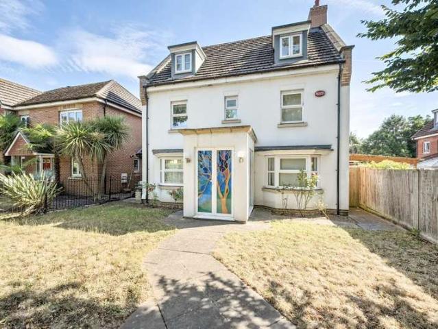 Farm for sale in Slough, Wexham