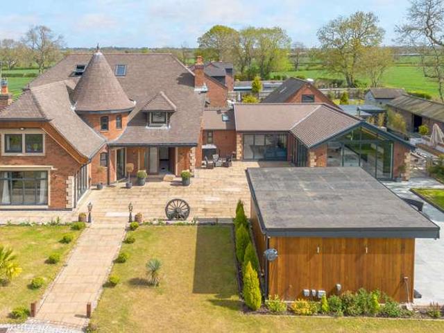 Farm for sale in New Bilton, Warwickshire