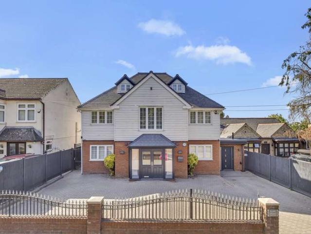Farm for sale in London Borough of Havering, Greater London