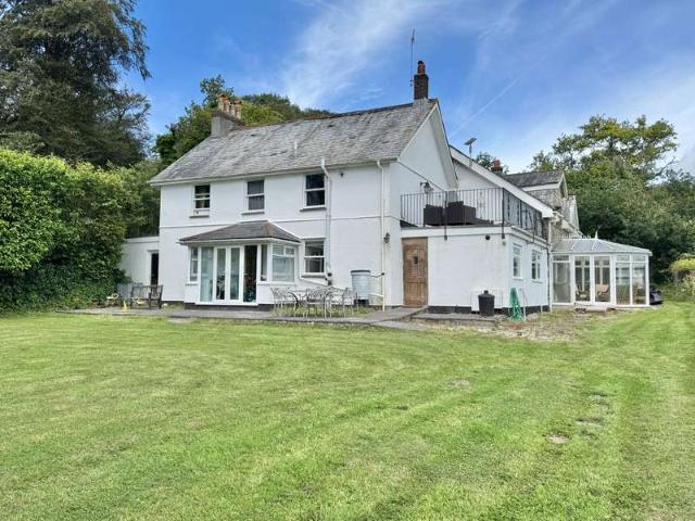Farm for sale in Roborough, Strode