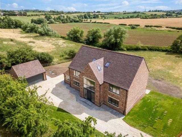 Farm for sale in Halford CP, Alderminster