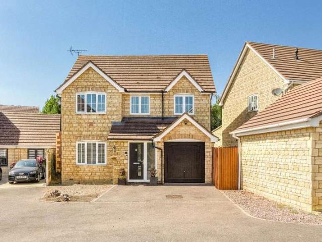 Farm for sale in Priors Hall Park, Weldon