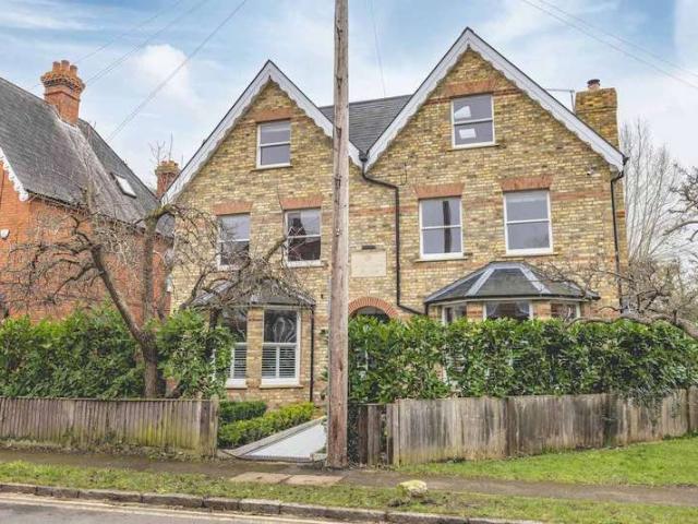 Farm for sale in Southlea, Datchet