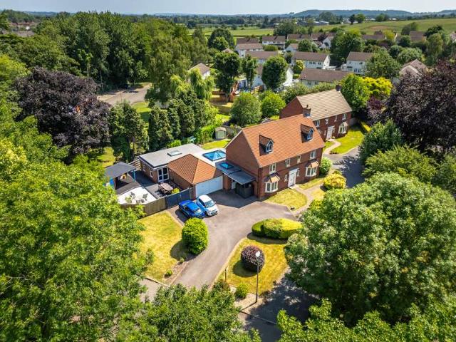 Farm for sale in Sherford, Rumwell