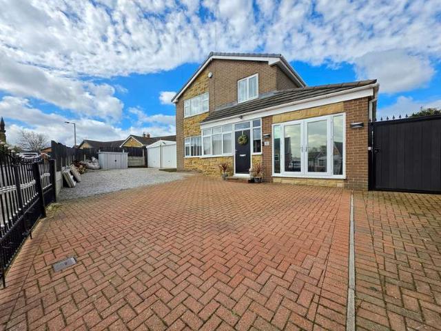 Farm for sale in Dodworth, South Yorkshire