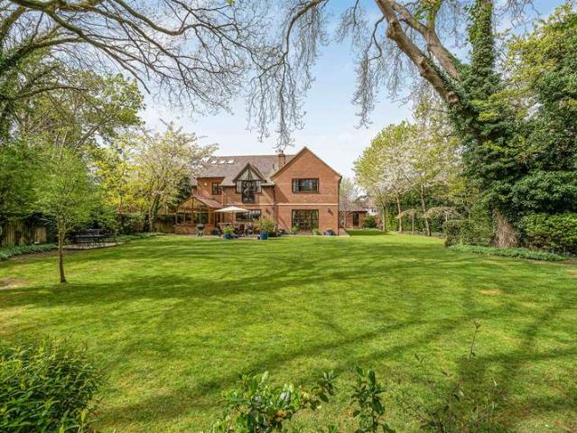 Farm for sale in Caversham Park, Reading