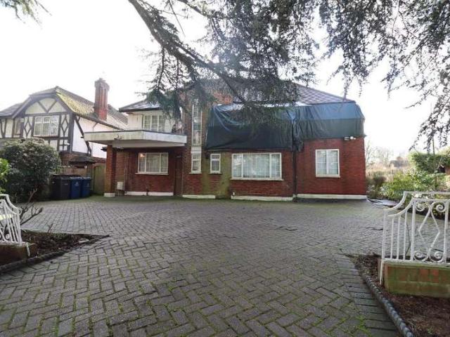 Farm for sale in Little Stanmore, Greater London