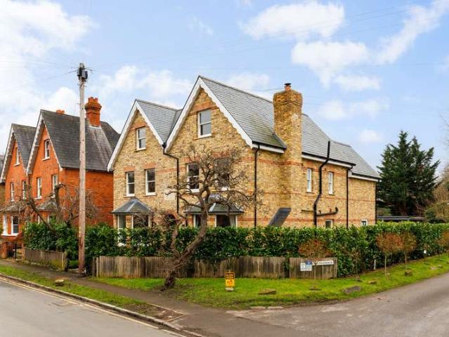 Farm for sale in Southlea, Datchet