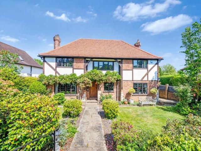 Farm for sale in Oxted, Hillview