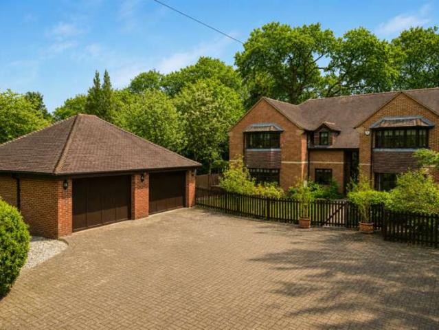 Farm for sale in Caversham Park, Reading