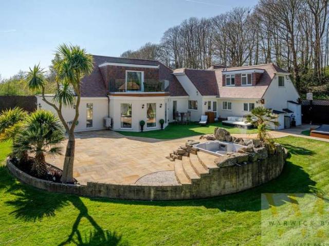 Farm for sale in Fishersgate, West Sussex