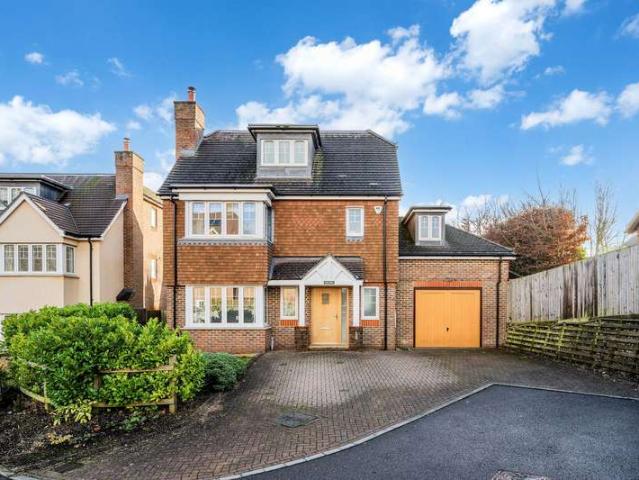 Farm for sale in Oxted, Hillview