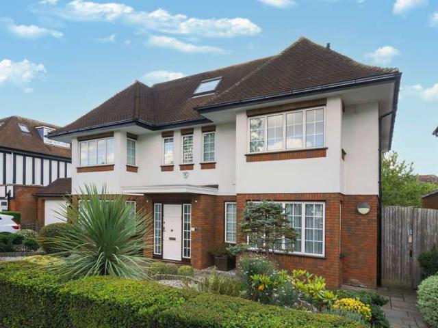 Farm for sale in Temple Fortune, Greater London