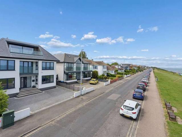 Farm for sale in Kingsdown Park, The Bridge