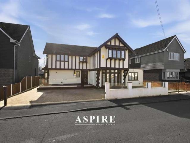 Farm for sale in Stanford-le-hope, Essex