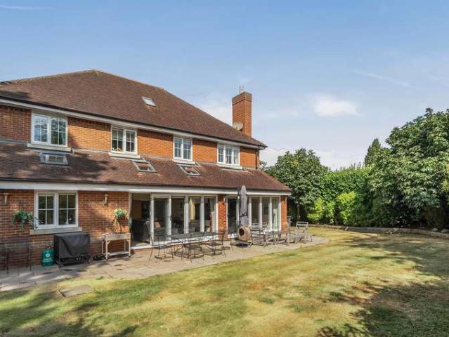 Farm for sale in Aston Clinton, Buckinghamshire
