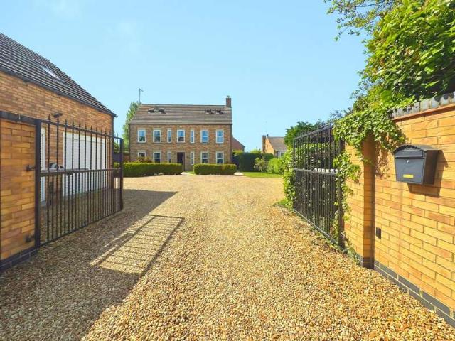 Farm for sale in Crowland, Gosberton Clough
