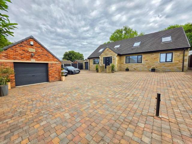 Farm for sale in Shafton, South Yorkshire