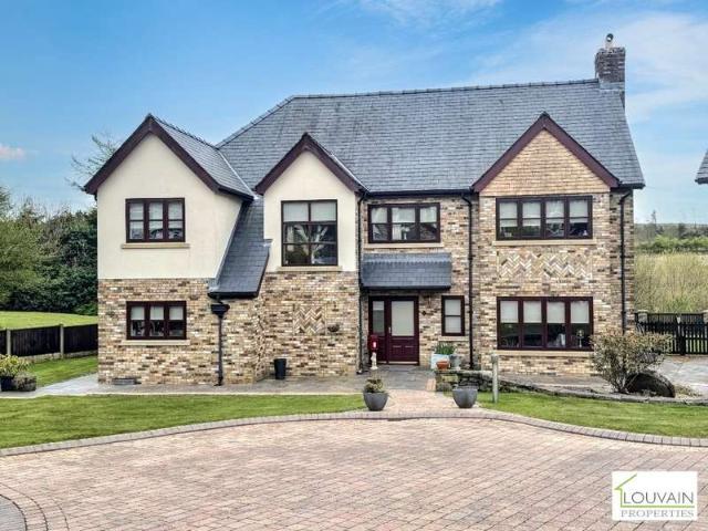 Farm for sale in Sirhowy, Wales