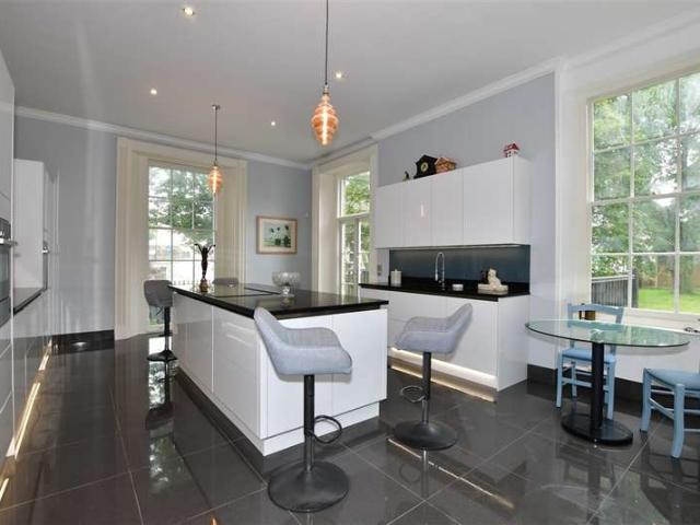 Farm for sale in Buckland, Ash