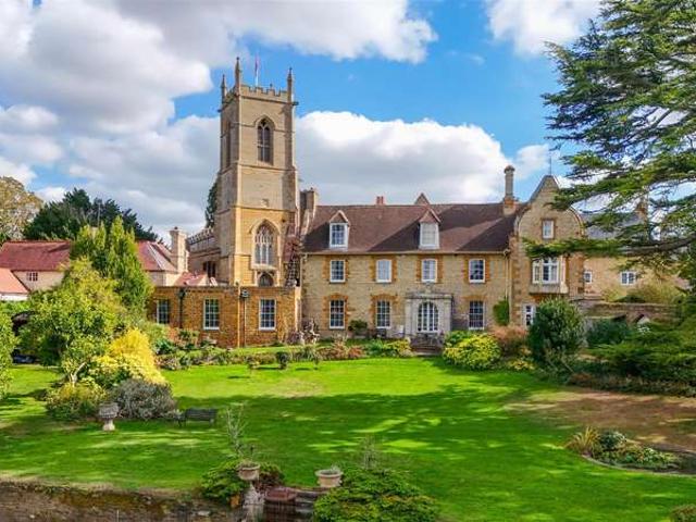 Farm for sale in Grendon