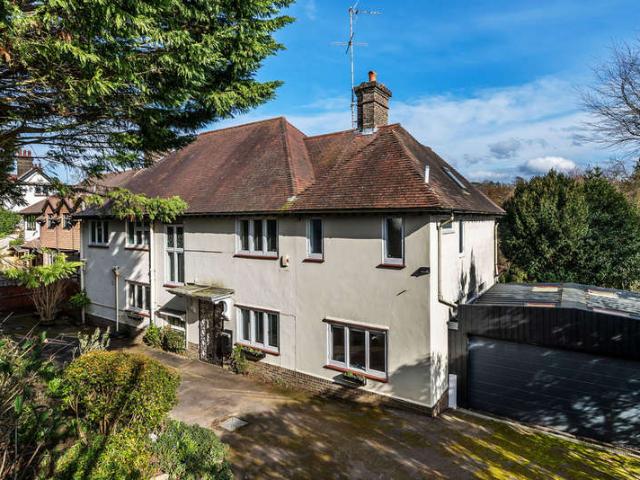Farm for sale in Oxted, Hillview
