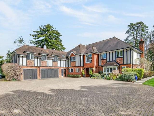 Farm for sale in Farnham Common, Buckinghamshire
