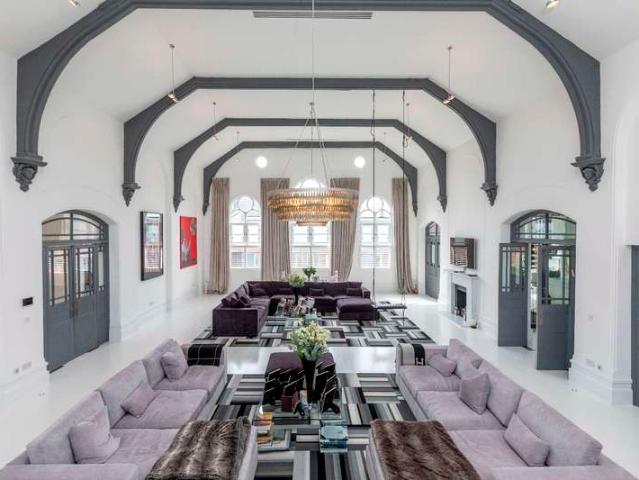 Farm for sale in North Kensington, Greater London