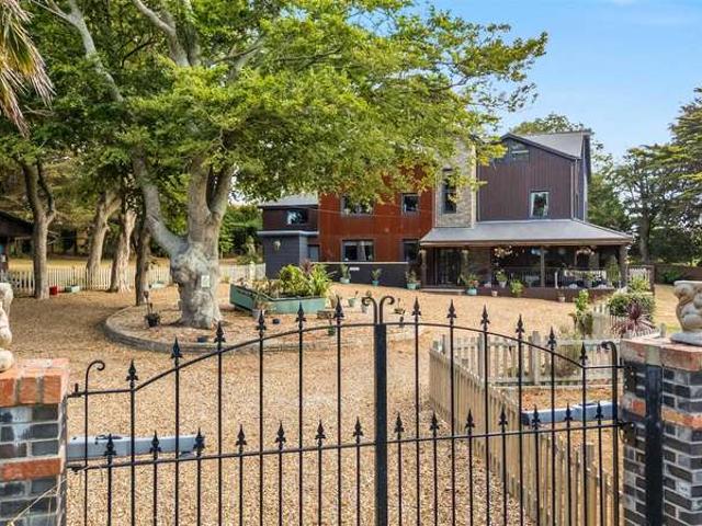 Farm for sale in Wyke Regis, Weymouth