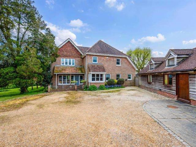 Farm for rent in Shirrell Heath, Hampshire