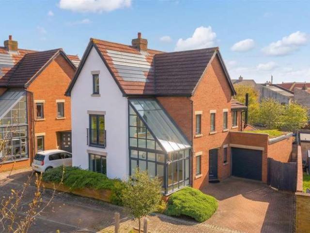 Farm for sale in Upton