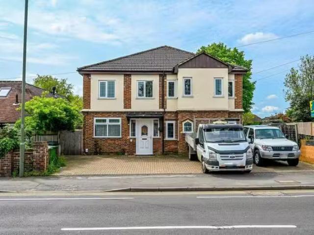 House for rent in Fairlands, Guildford