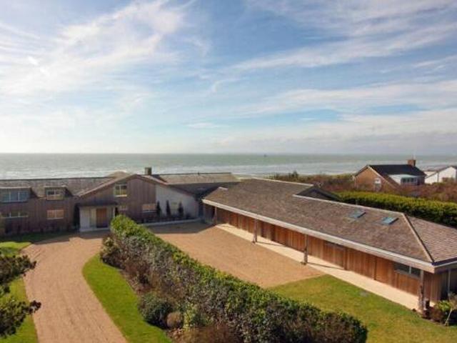House for sale in Littlecote, West Sussex