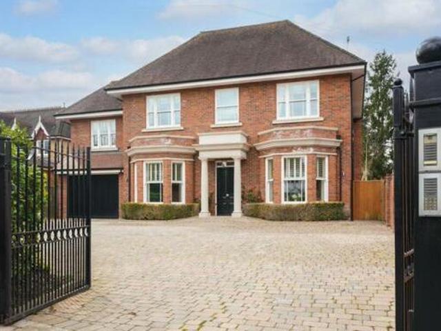 House for sale in Lower Green Esher, Blackhills